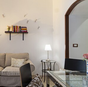 Flat-screen TV - Casa Rosa al Molo by Wonderful Italy (Genoa)