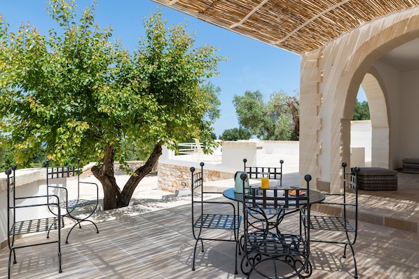 Villa, 3 Bedrooms | Terrace/patio