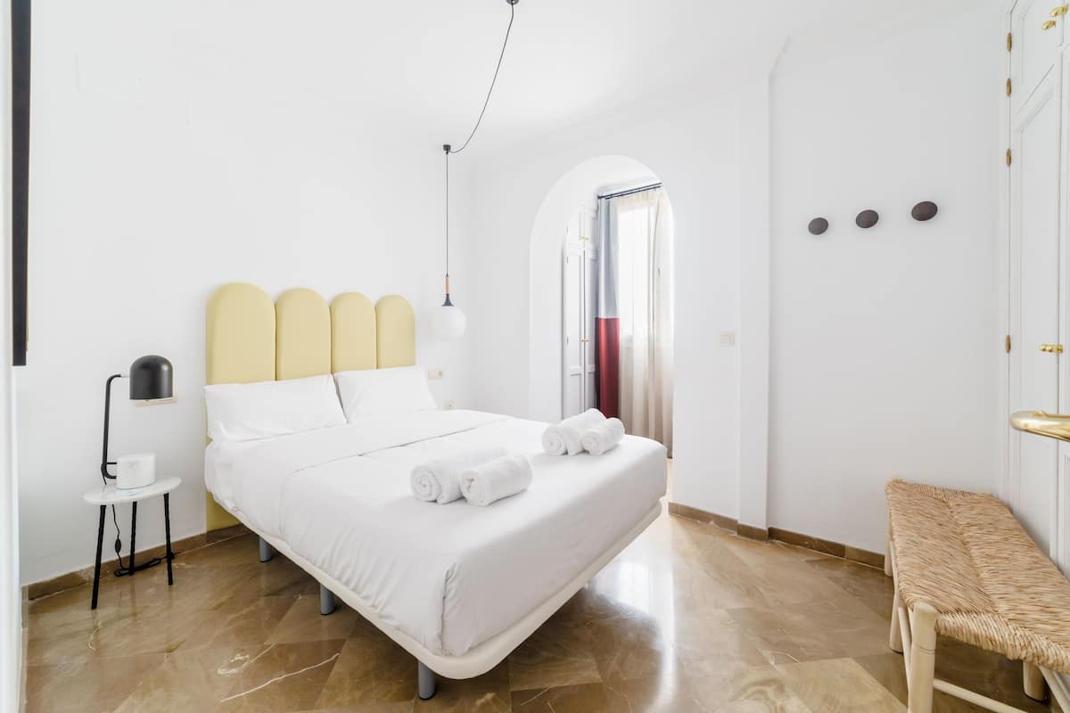Standard Apartment, 2 Bedrooms, Non Smoking | Blackout drapes, iron/ironing board, WiFi (free), bed sheets