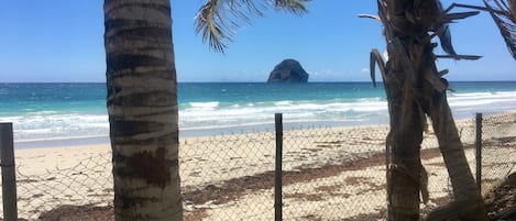 Beach nearby, sun loungers