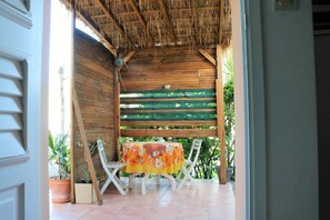 Dining - Large Studio 5min from the Diamond Beach with outdoor terrace (Diamant)