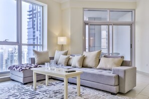 Living room - Driven Holiday Homes - Torch Tower (Dubai)