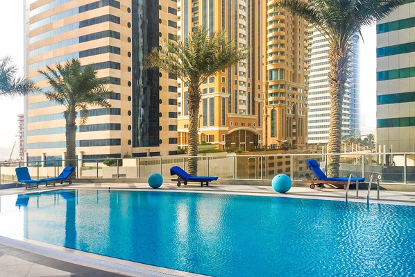Sun deck - Driven Holiday Homes - Torch Tower (Dubai)