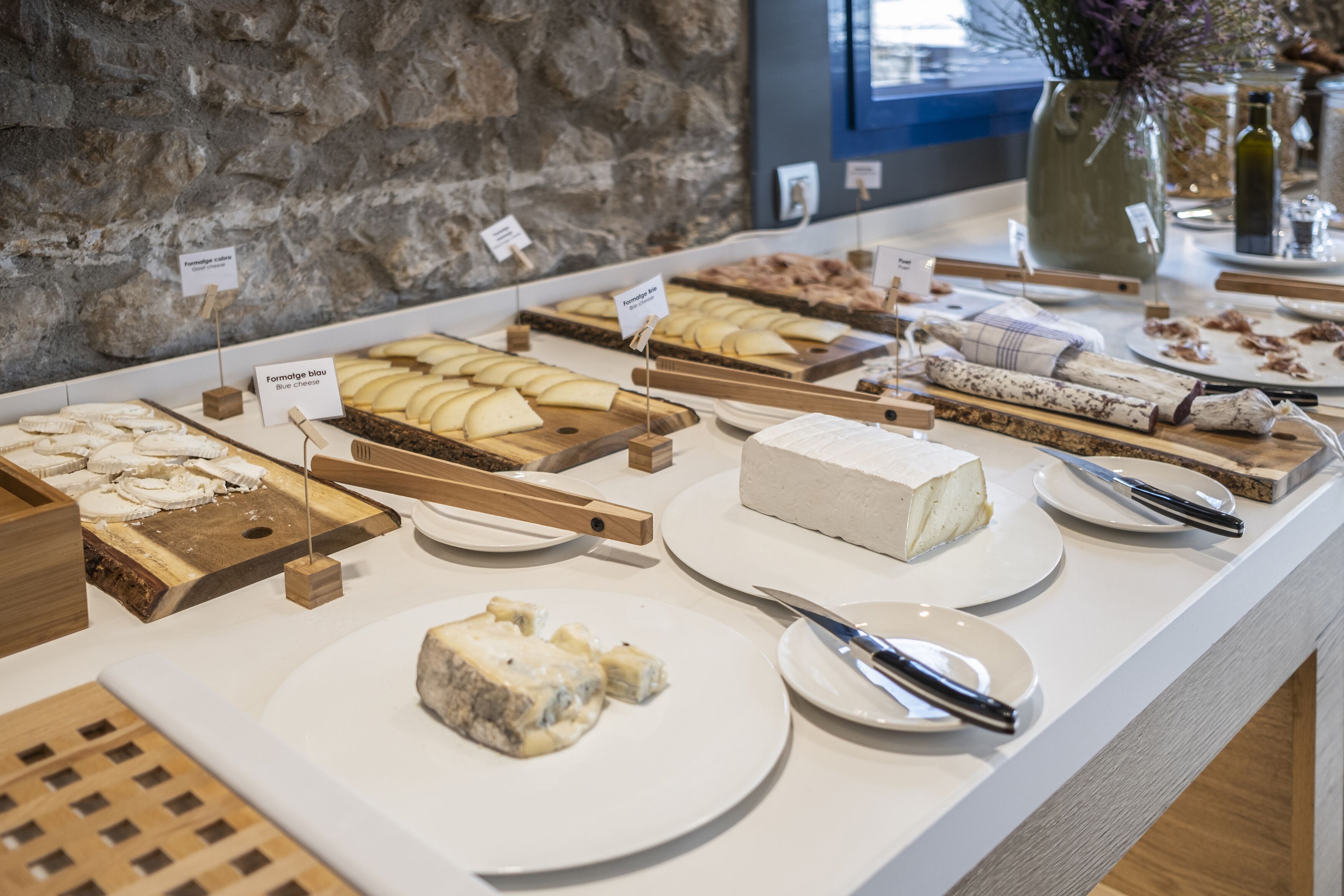 daily buffet breakfast (eur 19 per person)