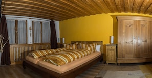 Double Room (Casanova - Zimmer 9 Antik) - Alte Poststation Goldener Hirsch (Emskirchen)