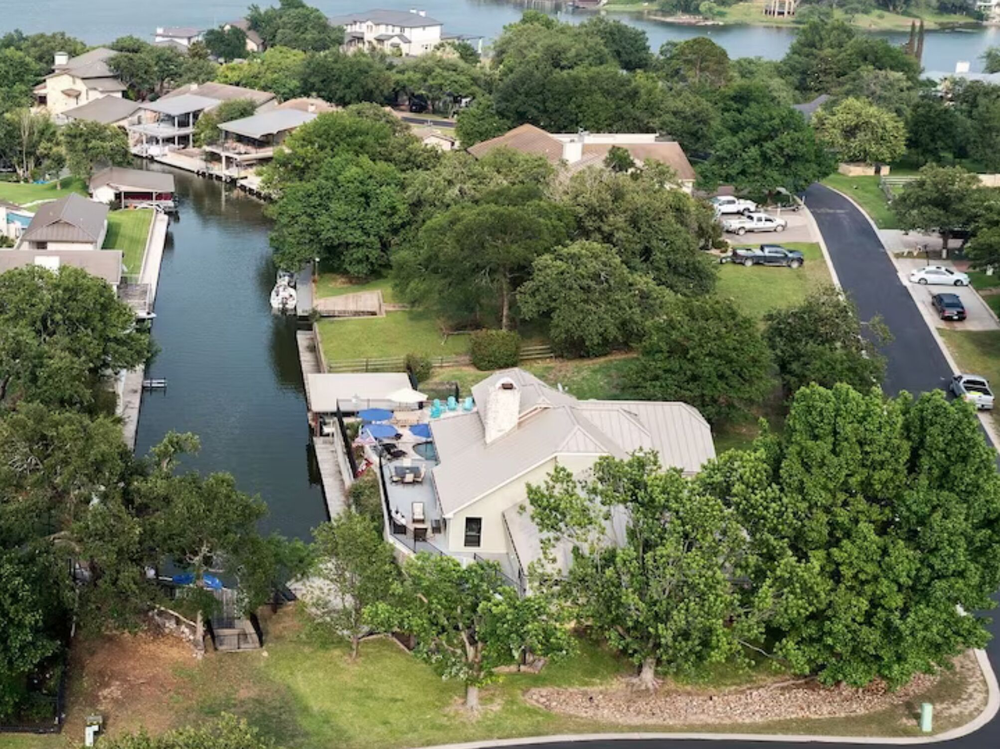 Howdy House at Horseshoe Bay      Beautiful  waterfront home on  lake LBJ with POOL!!!