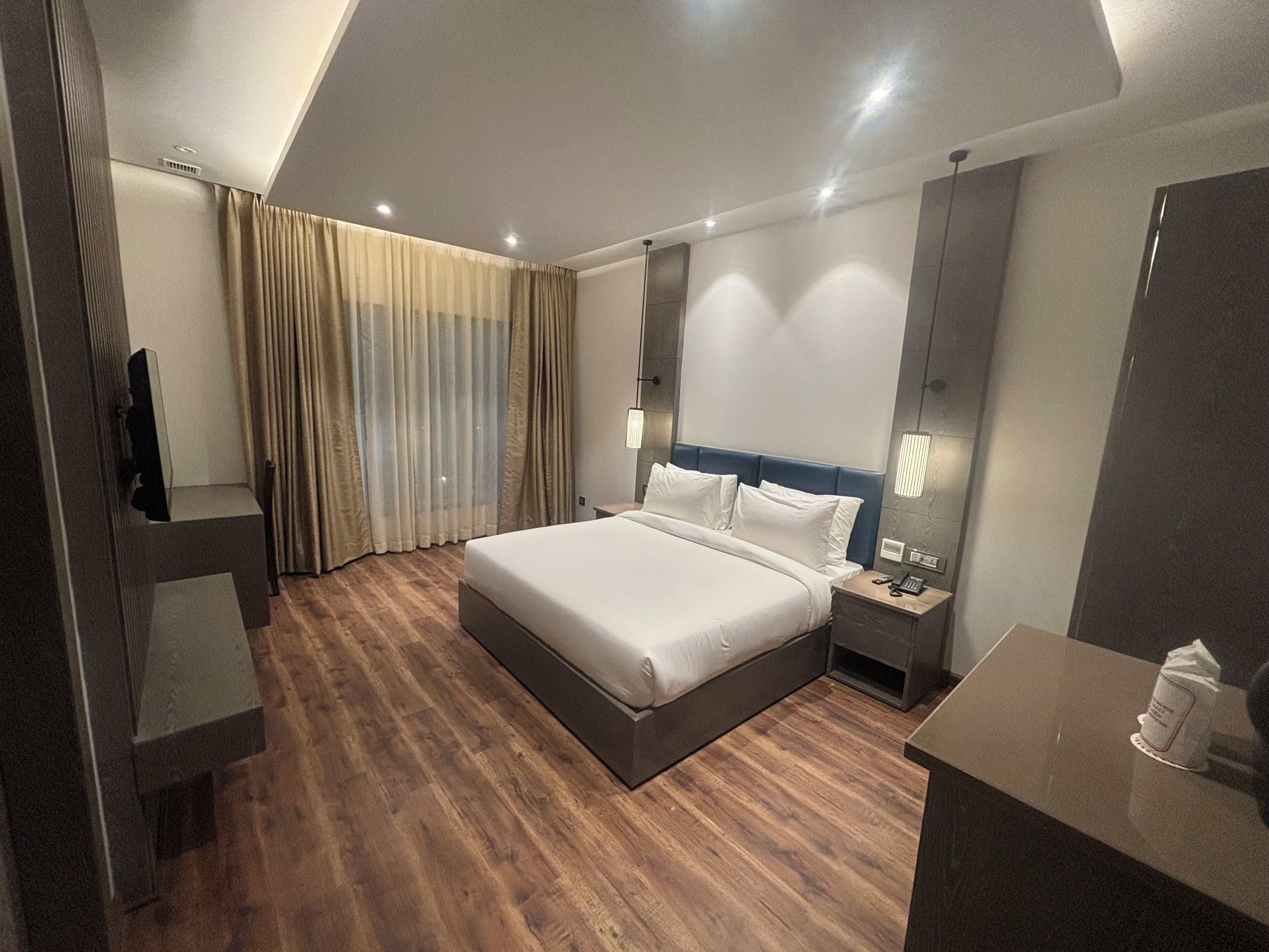 Chambre Premium | Chambres insonorisées, Wi-Fi gratuit, draps fournis