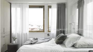 Bureau, rideaux d’obscurcissement, système d’insonorisation