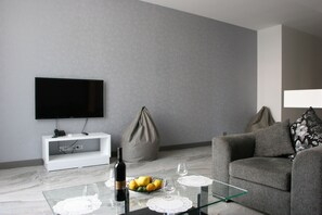 Luxury Studio Suite | Premium bedding, minibar, in-room safe, desk - Monte Carlo (Batumi)