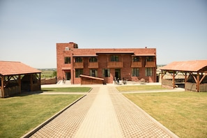 Garden - Hotel Chateau Khashmi (Sagarejo)