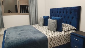 Comfort Villa, 1 Bedroom, Tower | In-room safe, individually decorated, individually furnished