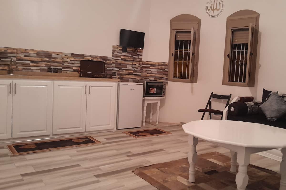 Villa Comfort, 1 camera da letto, piano elevato | Cucina privata | Frigorifero con congelatore, microonde (su richiesta), forno