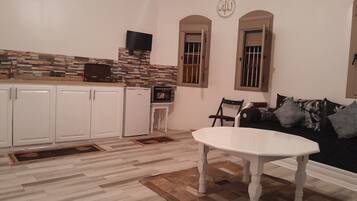 Comfort Villa, 1 Bedroom, Tower | Private kitchen