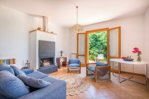 Apartment, 2 Bedrooms, Garden View | Living area | Flat-screen TV