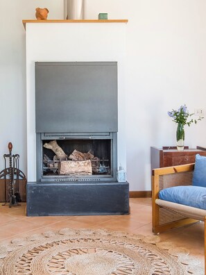 Apartment, 2 Bedrooms, Garden View | Living area | Flat-screen TV