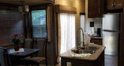 Aloita seuraava seikkailu Pine Creek Villas: Birds Nest Retreat!