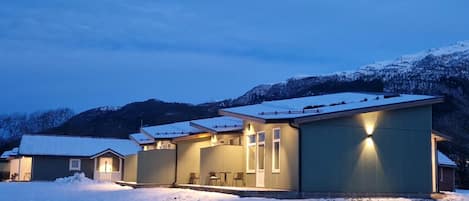 Apartment, 1 Bedroom, Garden View (Cleaning, bed linen & towels not incl) | Free WiFi, bed sheets