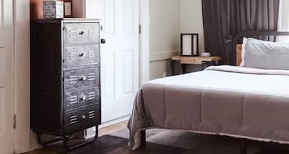 The Edge: Double King Bedroom Suite