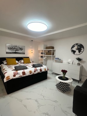 Estudio (Apartments Noa Old Town - Studio - Gr) | Tabla de planchar con plancha, wifi gratis, ropa de cama