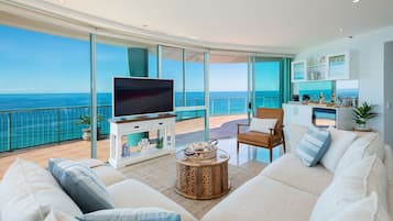 Smart TV, DVD player