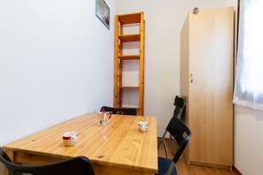 Studio | In-room dining
