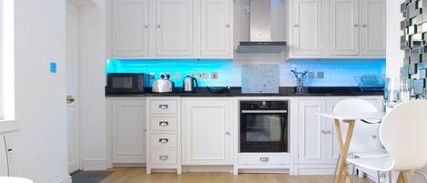 Classic Apartment | Private kitchen | Fridge, microwave, oven, stovetop
