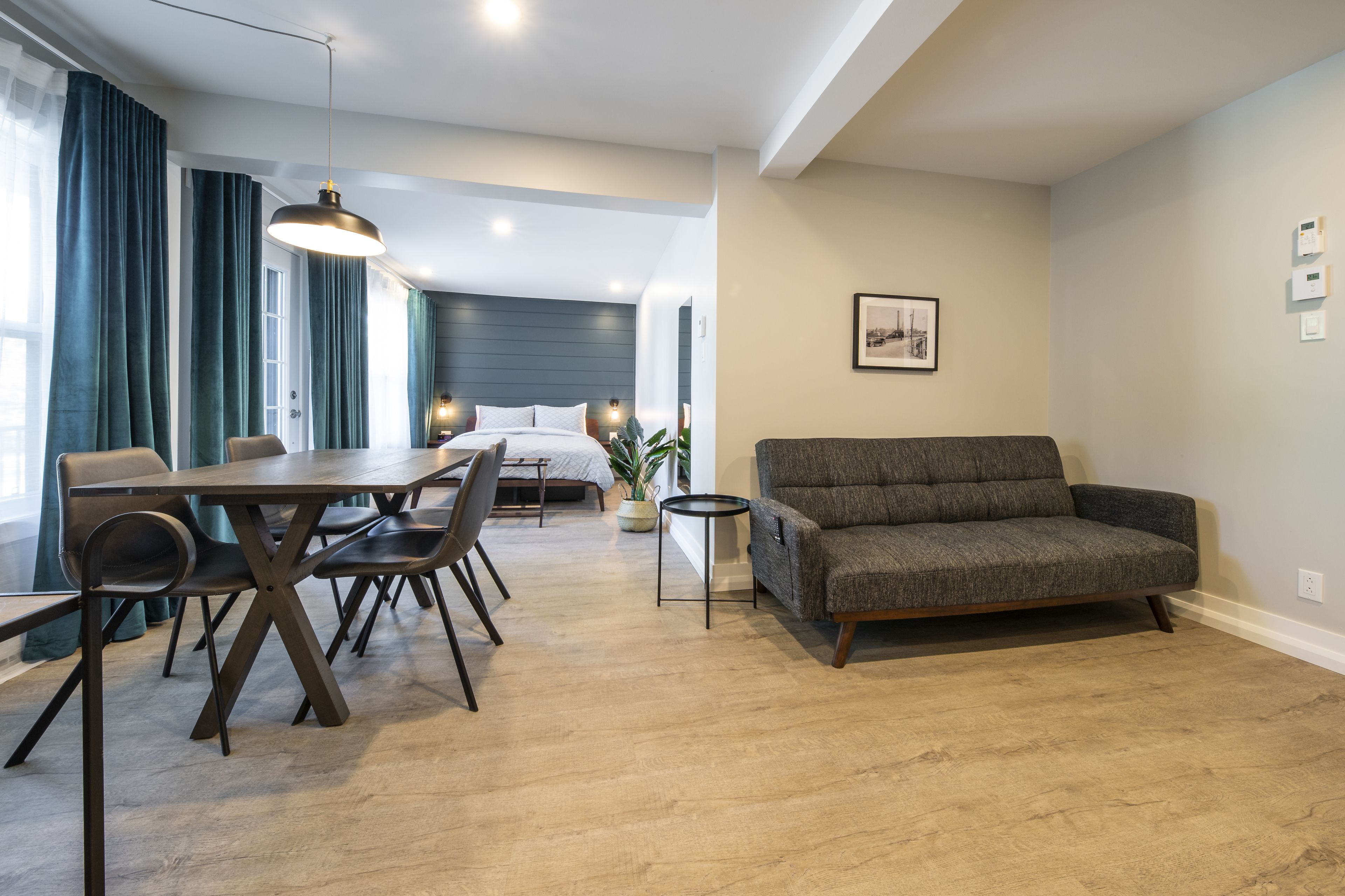 Comfort Suite, Balcony | Living area