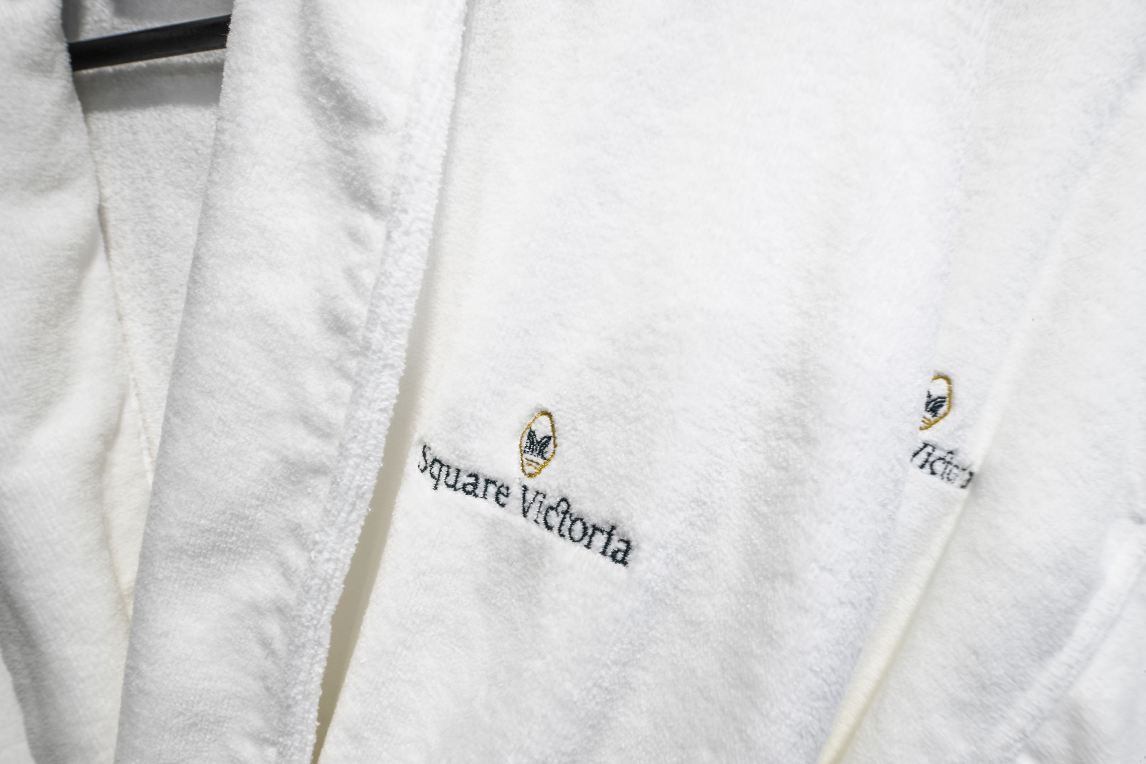 shower, rainfall showerhead, free toiletries, hair dryer