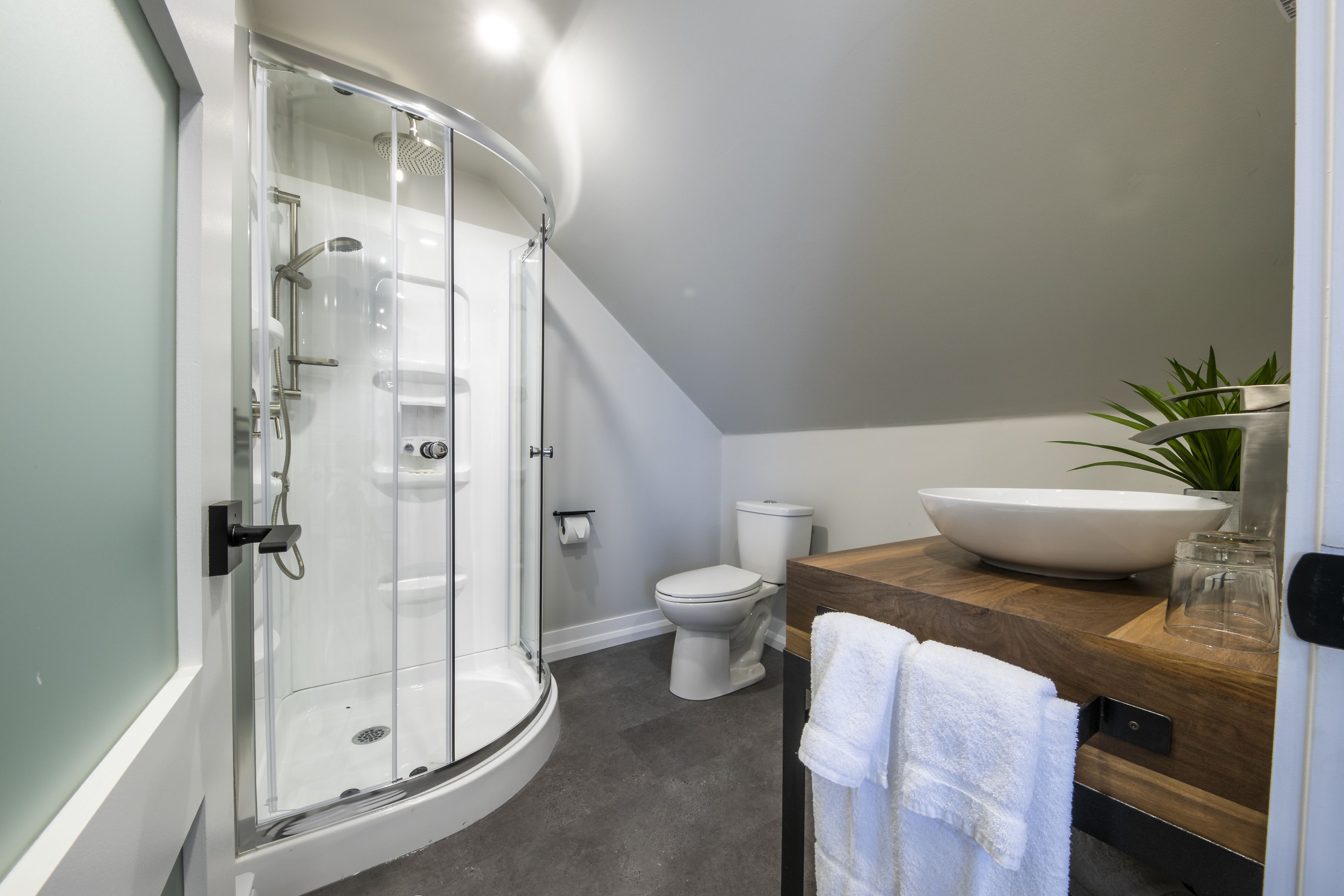superior suite, terrace | bathroom | shower, rainfall showerhead, free toiletries, hair dryer