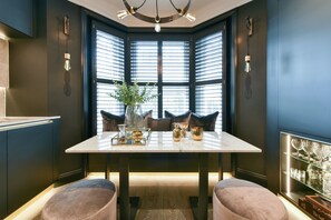 Classic Apartment | In-room dining - The London Agent Fulham Pied-a-Terre (London)