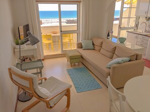 Smart TV - BEACH Seasun Vacation Rentals 1-Bed Apartment (Discounts for +28 nights) (Monte Gordo)