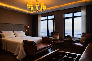 Habitación Deluxe, vistas al mar | Ropa de cama de alta calidad y edredones de plumas