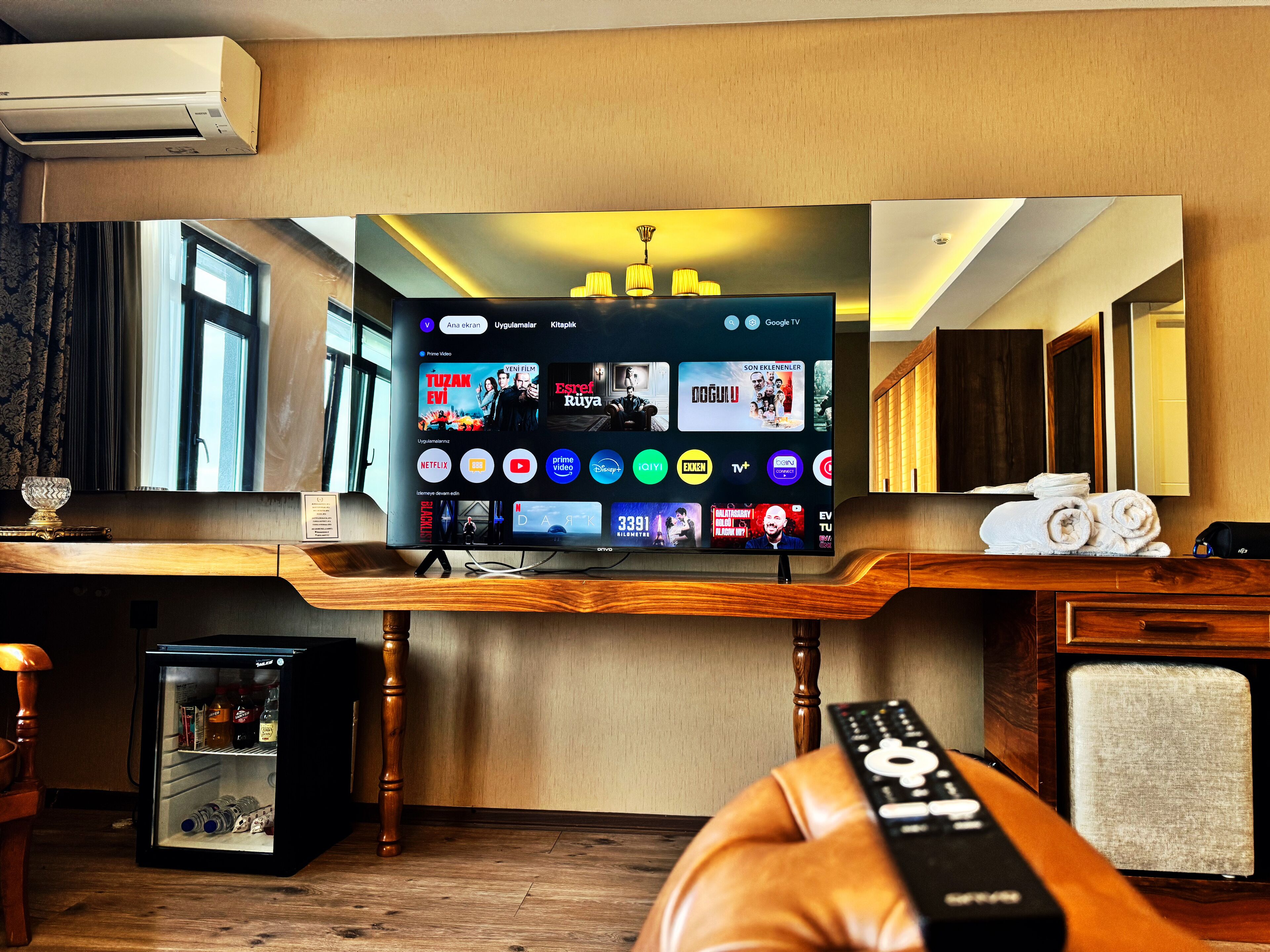 Chambre Deluxe, vue mer | Télévision