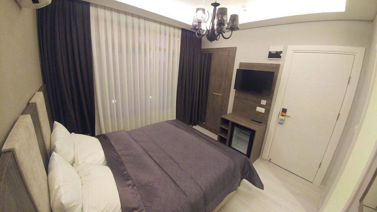 1 bedroom, premium bedding, down duvets, memory-foam beds