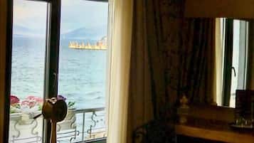 Deluxe Room, Sea View | Premium bedding, down comforters, memory foam beds, free minibar