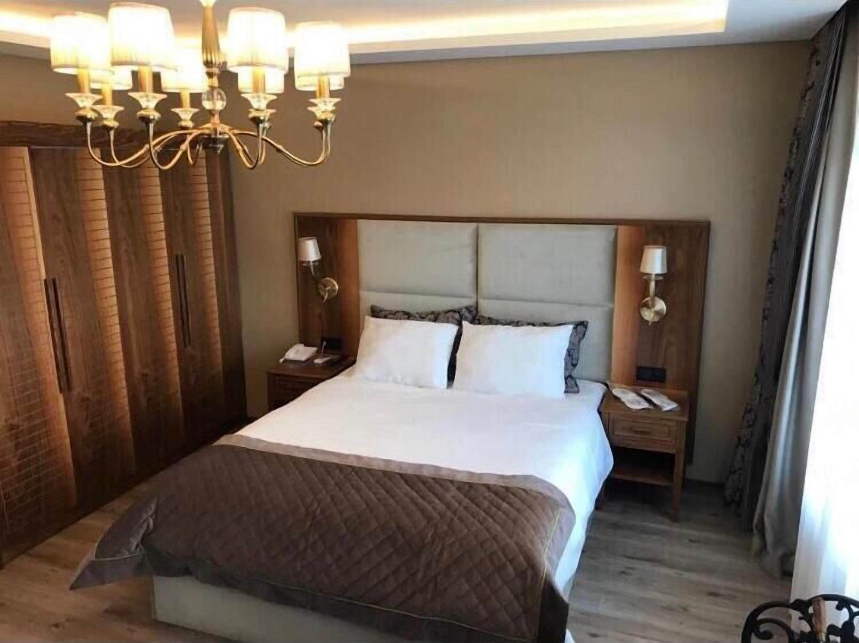 deluxe room, sea view | 1 bedroom, premium bedding, down duvets, memory-foam beds