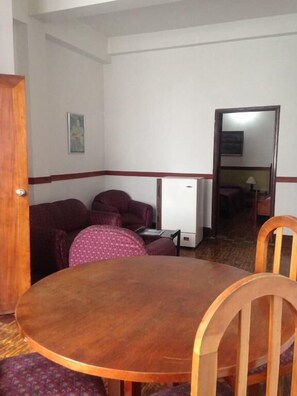 スーペリア トリプルルーム | セーフティボックス (室内)、WiFi (無料)