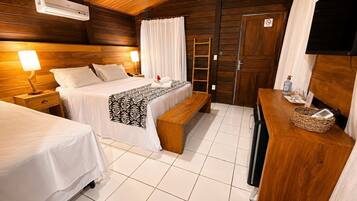 Superior Room | Minibar, in-room safe, blackout drapes, free WiFi