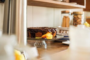 Café da manhã com buffet grátis todos os dias