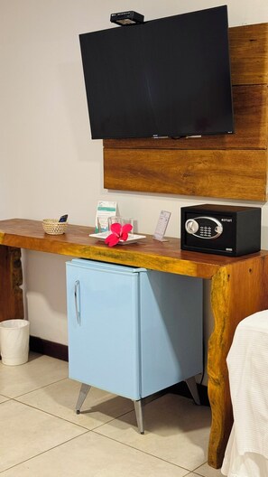 Minibar, rideaux d’obscurcissement, accès au Wi-Fi (inclus)