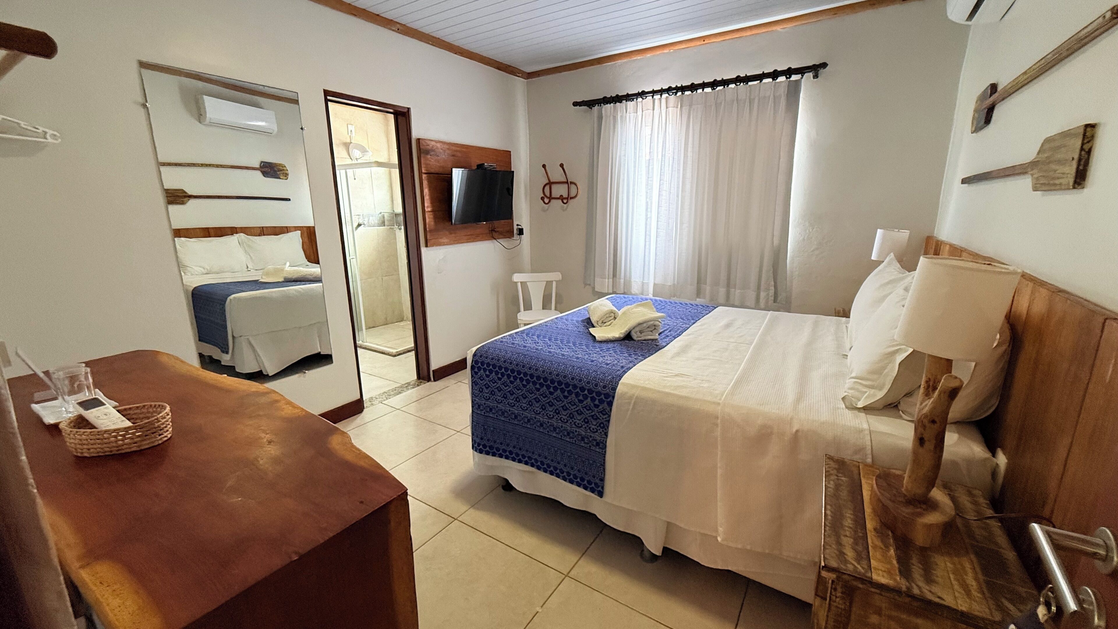 Minibar, blackout curtains, free WiFi, bed sheets