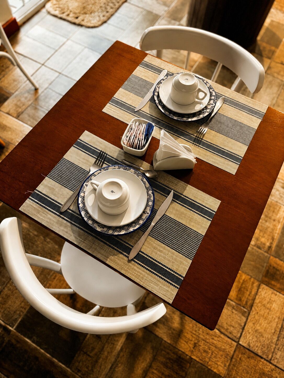Café da manhã com buffet grátis todos os dias