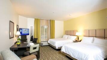 Studio suite, 2 queensize bedden | Donzen dekbedden, een bureau, een laptopwerkplek