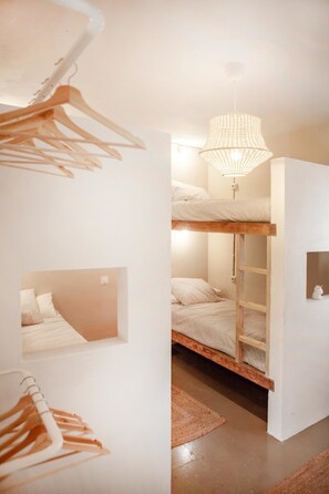 共用宿舍, 男女混合宿舍, 私人浴室 (1 bed in 6 Bed Dorm) | 免費 Wi-Fi、床單