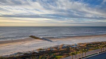 Literie de qualité supérieure, coffres-forts dans les chambres, bureau
