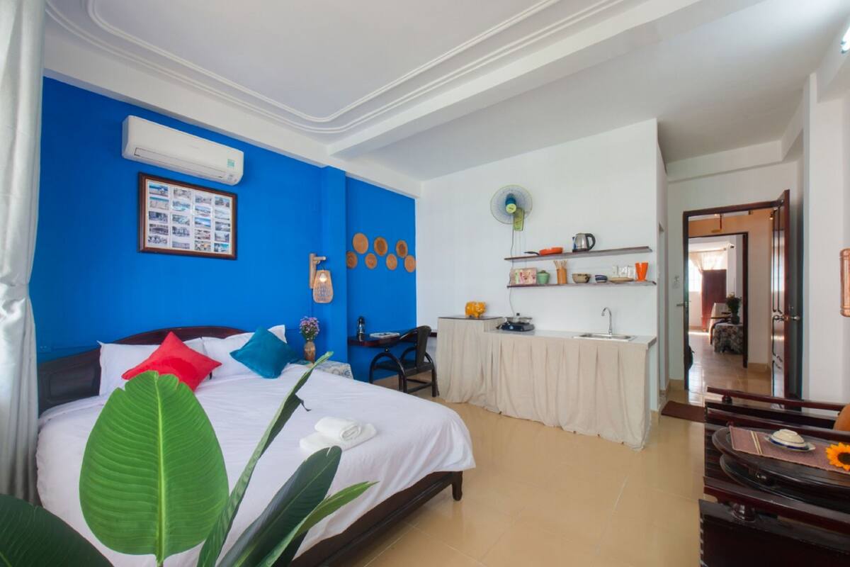 Superior studio, 1 slaapkamer | Een minibar, een kluis op de kamer, een bureau, gratis wifi