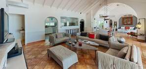 Fernseher, DVD-Player