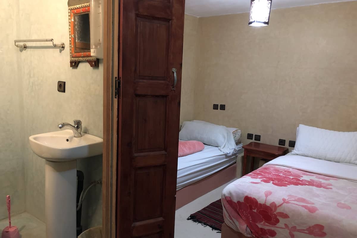 Caja de seguridad en la habitación, insonorización y wifi gratis