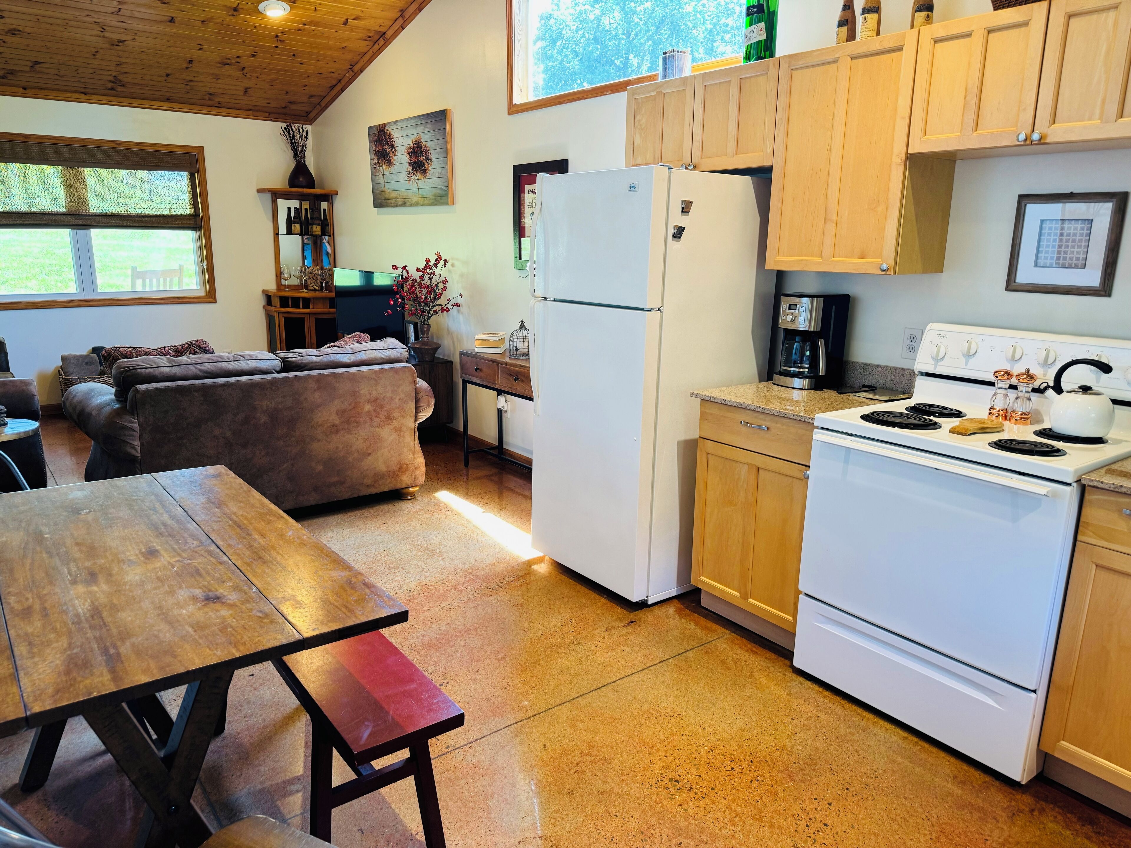 冰箱、微波炉、烤箱、炉灶