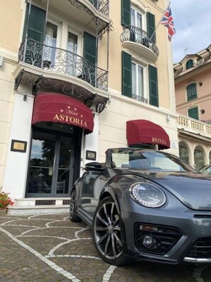 المنشأة من الخارج